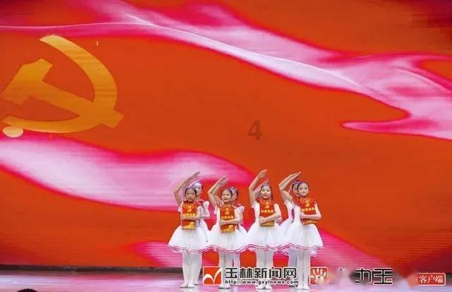 英语作文我为什么热爱祖国五十字以内