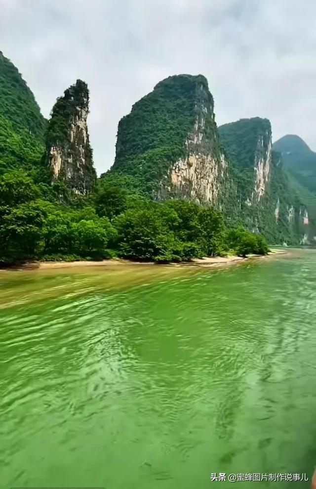 我跟我同学闹掰了，平常我俩上课都一起，现在我俩都分开，她还发说说讽刺我，我班同学还给她点赞了，这什游戏画面