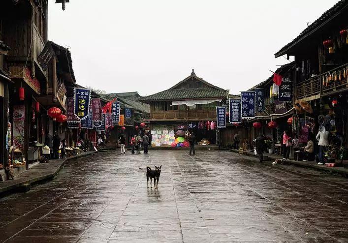 逃离诡异的古庙